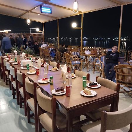 Merry Land Hotel & Roof Top Nile Restaurant Luksor Dış mekan fotoğraf