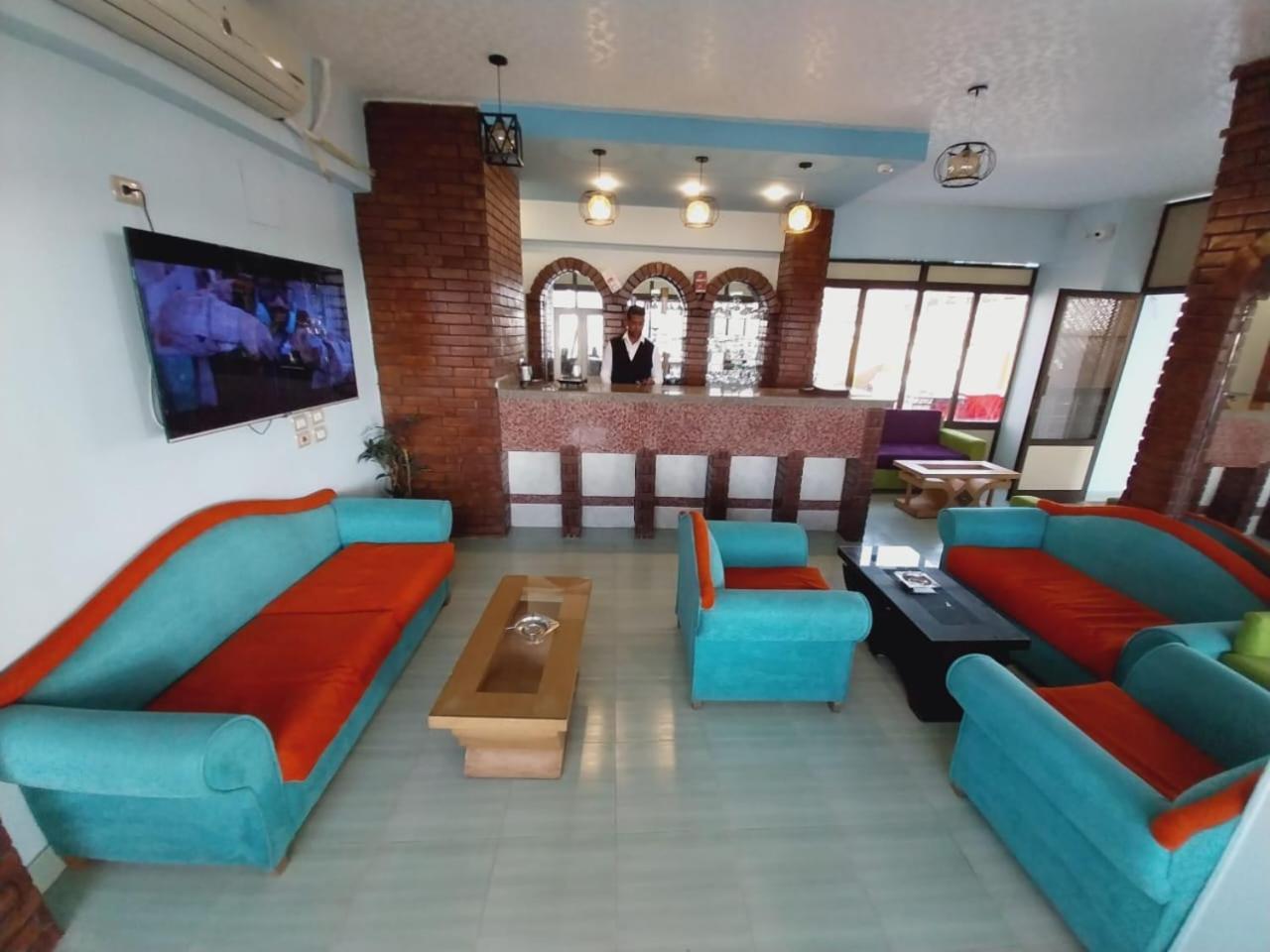 Merry Land Hotel & Roof Top Nile Restaurant Luksor Dış mekan fotoğraf