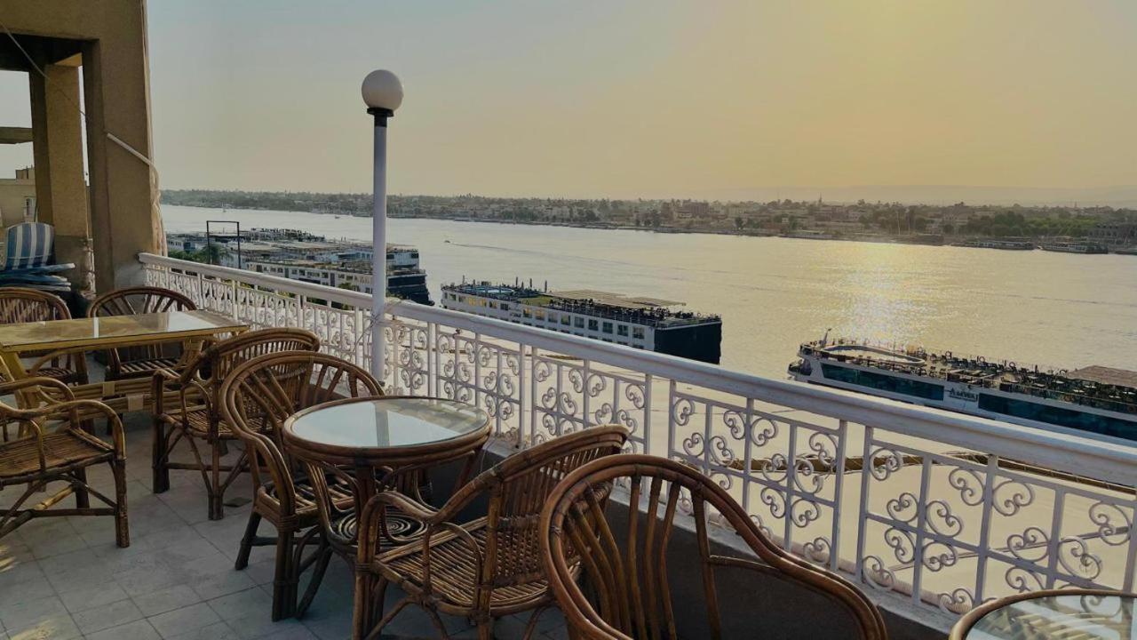 Merry Land Hotel & Roof Top Nile Restaurant Luksor Dış mekan fotoğraf