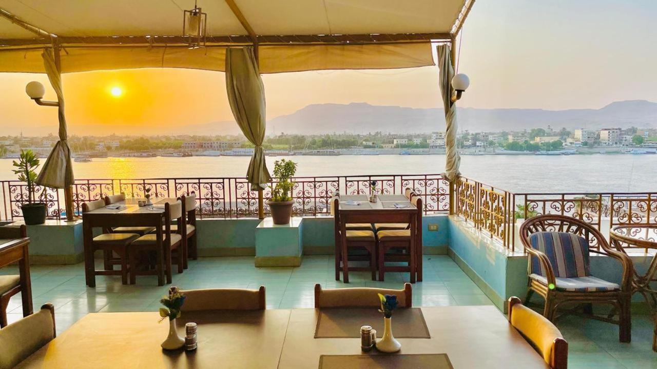 Merry Land Hotel & Roof Top Nile Restaurant Luksor Dış mekan fotoğraf